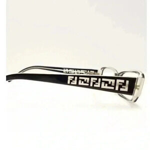 Fendi beautiful eyeglass is unisex. Can remove the Lance add you prescription